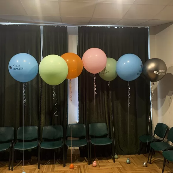 14,70 eur par 1 balonu